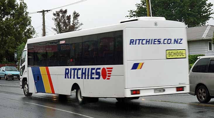 Ritchies Mitsubishi Fuso Fighter FKH250H8 Designline 685